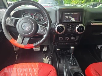 2013 Jeep Wrangler Unlimited Sahara - miniatura 14