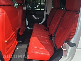 2013 Jeep Wrangler Unlimited Sahara - miniatura 16