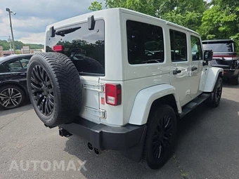 2013 Jeep Wrangler Unlimited Sahara - miniatura 4