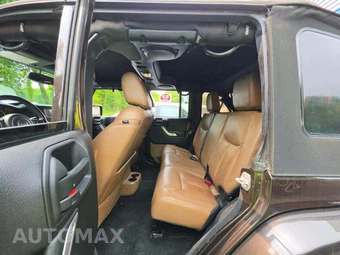 2013 Jeep Wrangler Unlimited Sahara - miniatura 13