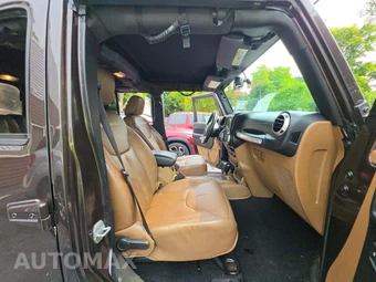 2013 Jeep Wrangler Unlimited Sahara - miniatura 18