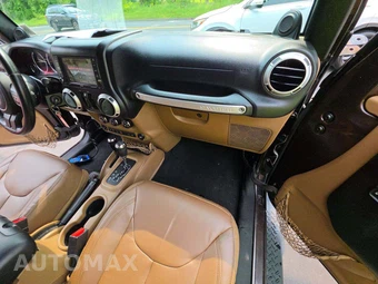 2013 Jeep Wrangler Unlimited Sahara - miniatura 19
