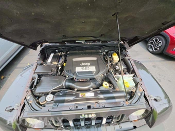 2013 Jeep Wrangler Unlimited Sahara - miniatura 31