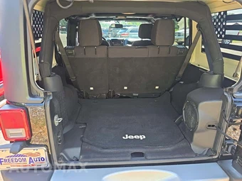 2013 Jeep Wrangler Unlimited Sahara - miniatura 14