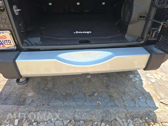 2013 Jeep Wrangler Unlimited Sahara - miniatura 26