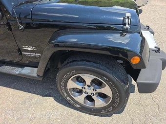 2013 Jeep Wrangler Unlimited Sahara - miniatura 27