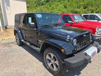 2013 Jeep Wrangler Unlimited Sahara - miniatura 4