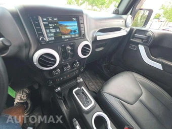2013 Jeep Wrangler Unlimited Sahara - miniatura 10