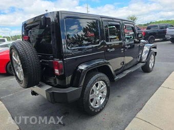 2013 Jeep Wrangler Unlimited Sahara - miniatura 3