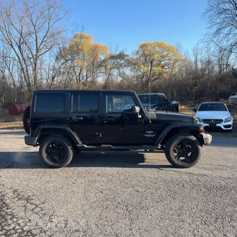 2013 Jeep Wrangler Unlimited Sahara - miniatura 10
