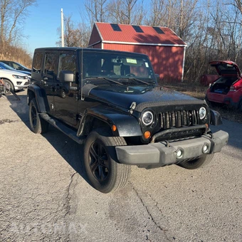 2013 Jeep Wrangler Unlimited Sahara - miniatura 12