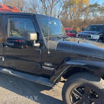 2013 Jeep Wrangler Unlimited Sahara - miniatura 13