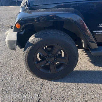 2013 Jeep Wrangler Unlimited Sahara - miniatura 17