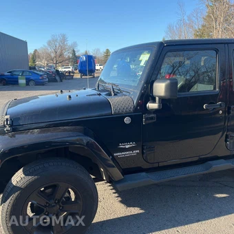 2013 Jeep Wrangler Unlimited Sahara - miniatura 2