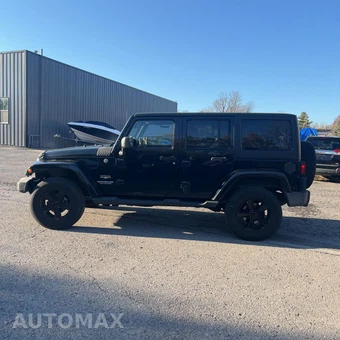 2013 Jeep Wrangler Unlimited Sahara - miniatura 3