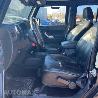 2013 Jeep Wrangler Unlimited Sahara - miniatura 32