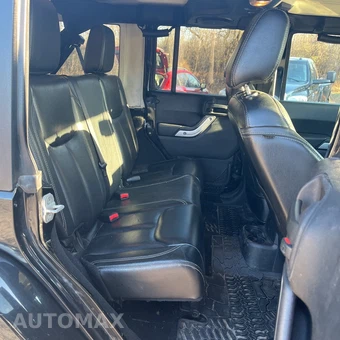 2013 Jeep Wrangler Unlimited Sahara - miniatura 35