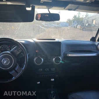 2013 Jeep Wrangler Unlimited Sahara - miniatura 36