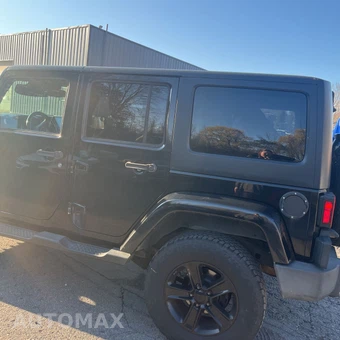 2013 Jeep Wrangler Unlimited Sahara - miniatura 6