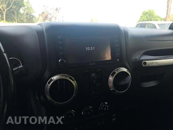 2013 Jeep Wrangler Unlimited Sahara - miniatura 10