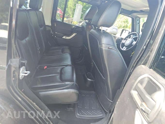 2013 Jeep Wrangler Unlimited Sahara - miniatura 16