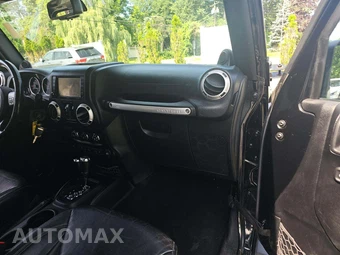 2013 Jeep Wrangler Unlimited Sahara - miniatura 19