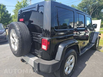 2013 Jeep Wrangler Unlimited Sahara - miniatura 3