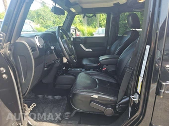 2013 Jeep Wrangler Unlimited Sahara - miniatura 6