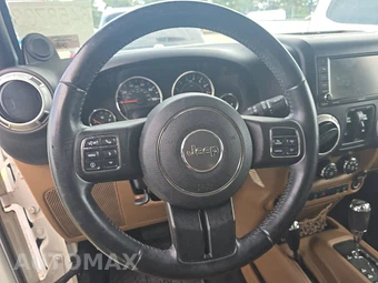 2013 Jeep Wrangler Unlimited Sahara - miniatura 10