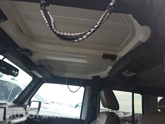 2013 Jeep Wrangler Unlimited Sahara - miniatura 14