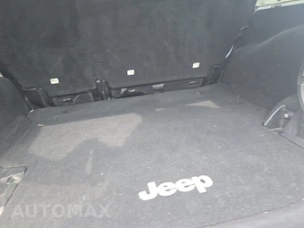 2013 Jeep Wrangler Unlimited Sahara - miniatura 17