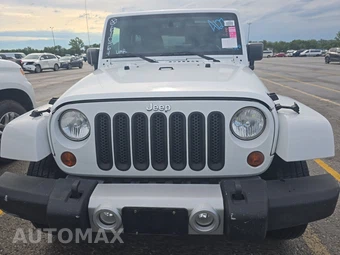 2013 Jeep Wrangler Unlimited Sahara - miniatura 2