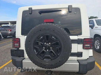 2013 Jeep Wrangler Unlimited Sahara - miniatura 5