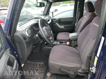 2013 Jeep Wrangler Unlimited Sahara - miniatura 7