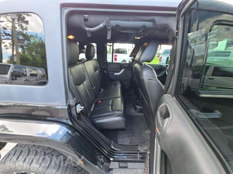 2013 Jeep Wrangler Unlimited Sahara - miniatura 16