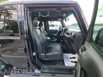 2013 Jeep Wrangler Unlimited Sahara - miniatura 18