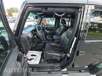 2013 Jeep Wrangler Unlimited Sahara - miniatura 6