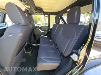 2013 Jeep Wrangler Unlimited Sahara - miniatura 13