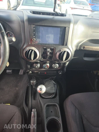 2013 Jeep Wrangler Unlimited Sport - miniatura 11