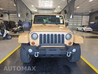 2013 Jeep Wrangler Unlimited Sport - miniatura 2