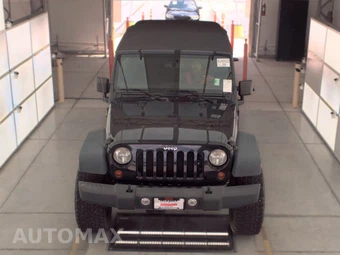 2013 Jeep Wrangler Unlimited Sport - miniatura 2