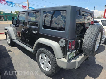 2013 Jeep Wrangler Unlimited Sport - miniatura 2