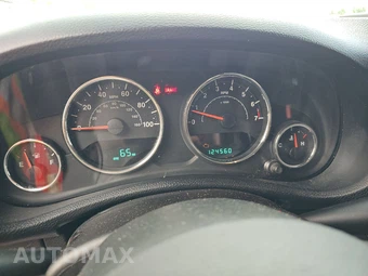 2013 Jeep Wrangler Unlimited Sport - miniatura 12