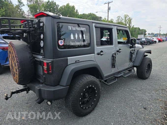 2013 Jeep Wrangler Unlimited Sport - miniatura 3