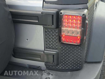 2013 Jeep Wrangler Unlimited Sport - miniatura 37