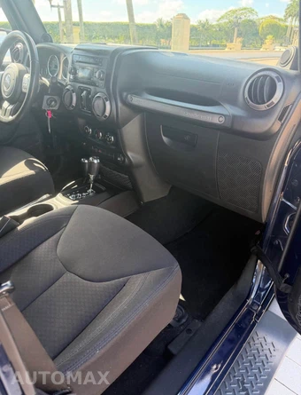 2013 Jeep Wrangler Unlimited Sport - miniatura 16