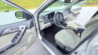 2013 Kia Forte EX Sedan - miniatura 16