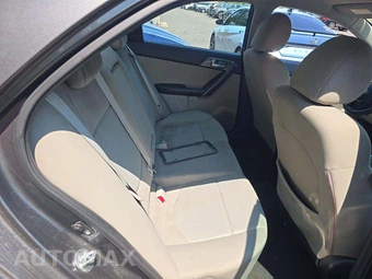 2013 Kia Forte EX Sedan – miniatura 16