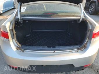 2013 Kia Forte Koup SX Coupe - miniatura 16
