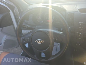 2013 Kia Forte LX Sedan – miniatura 10